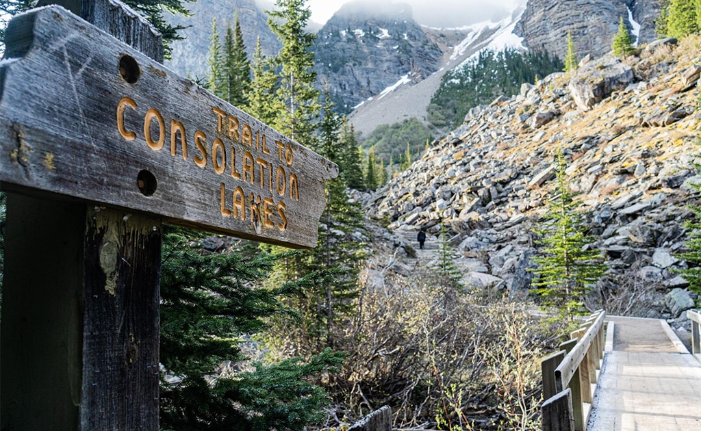 The Rockpile Trailhead sign