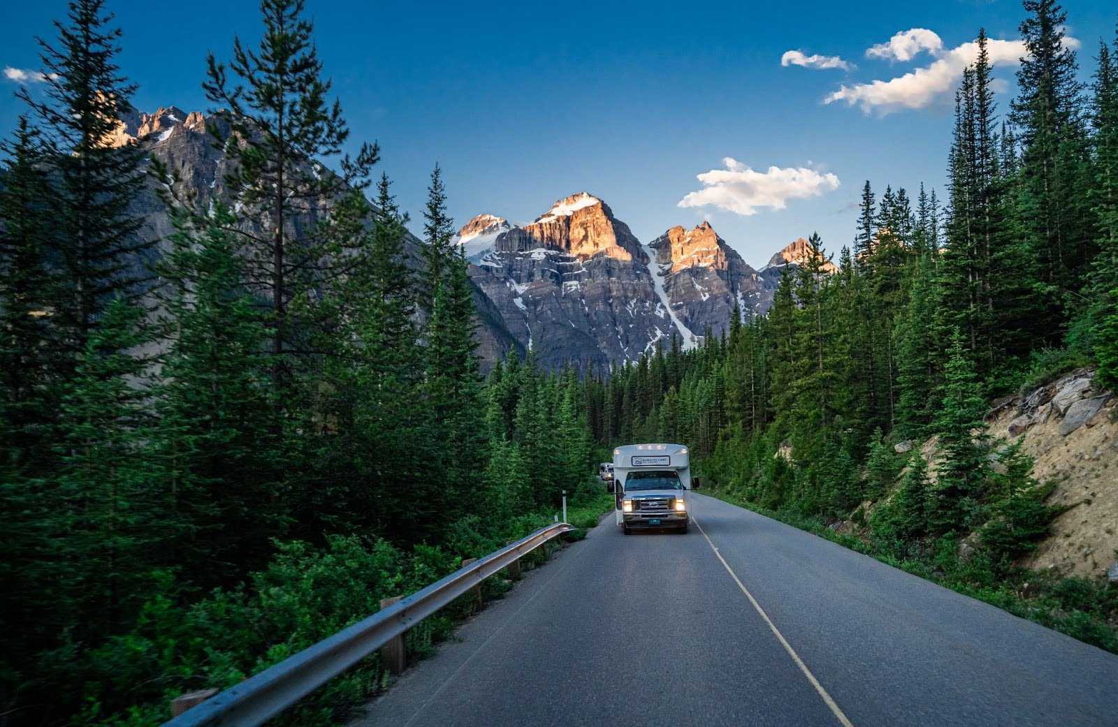 Moraine Lake Bus Company 