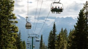 The Lake Louise Summer Gondola & Hiking: Your Ultimate Guide - Moraine