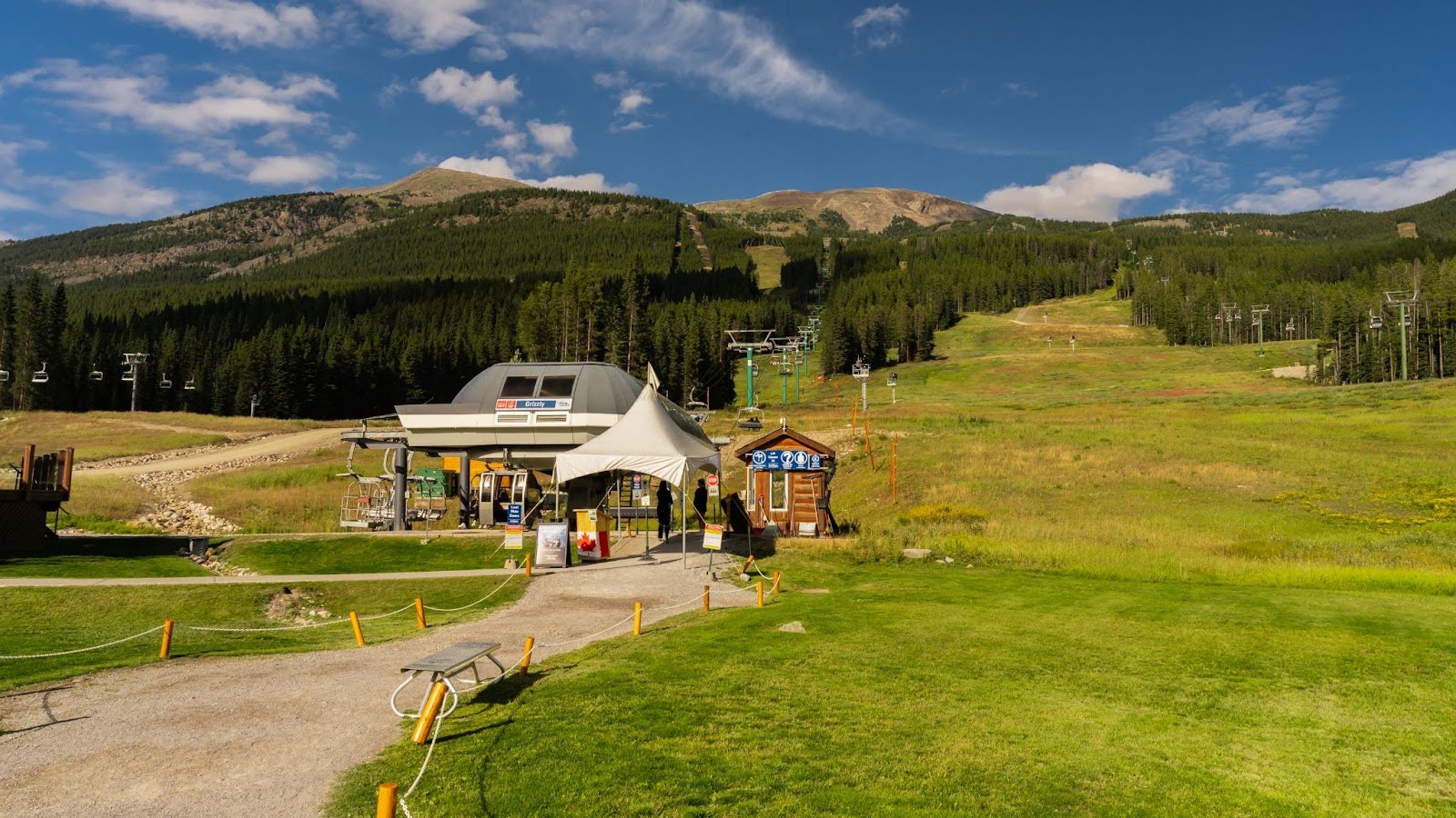 Rewarding Hikes Lake Louise 